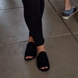 Black peep-toe mules
